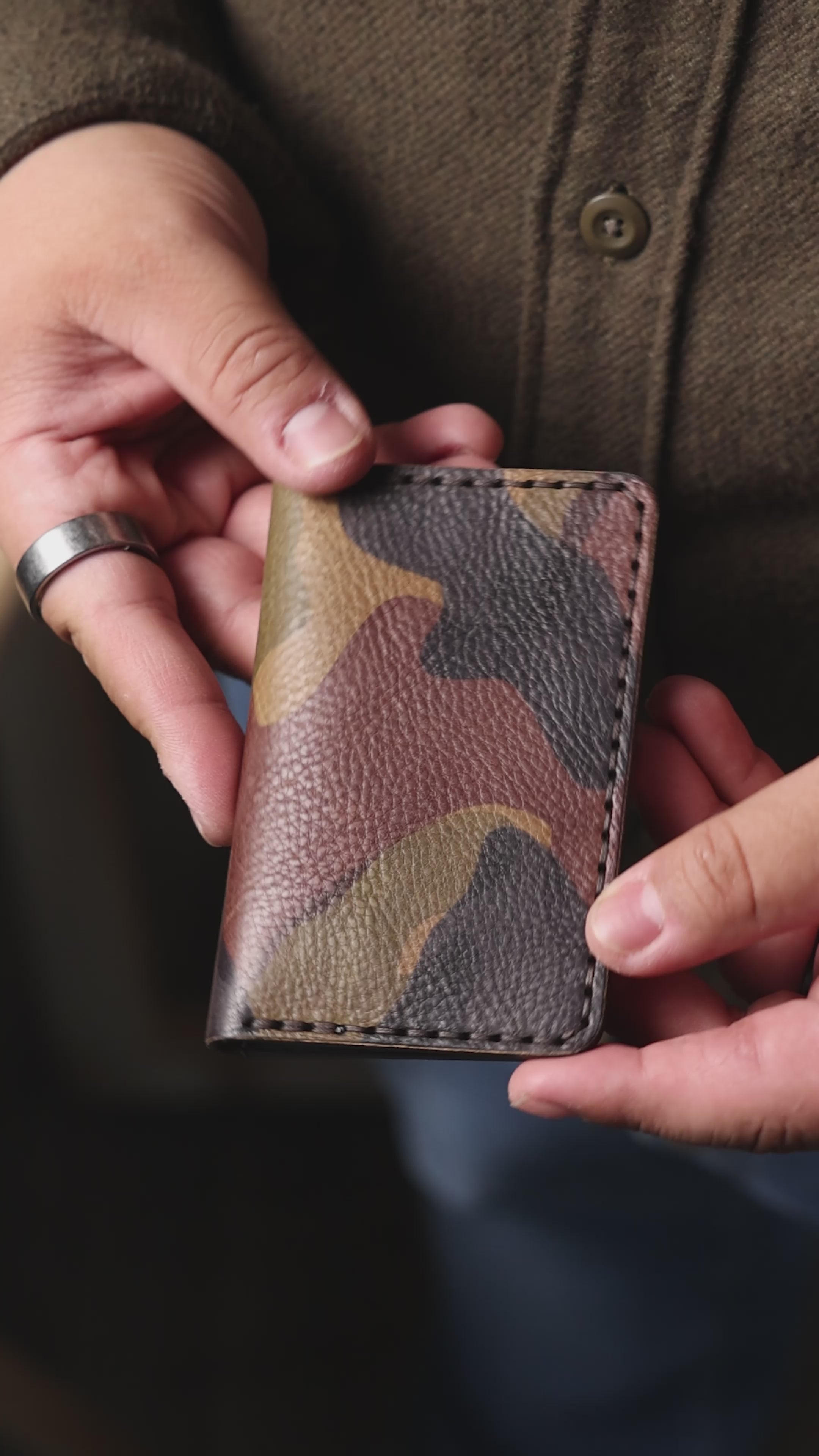 The Yosemite Vertical Bifold (Camouflage Olive)